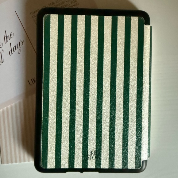 Two Basic Kindle Covers - Picture 14 of 15